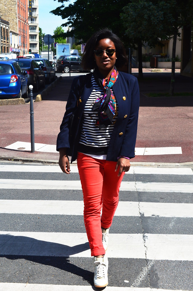 Laura O from the blog A Moody Girls Closet shows us how to wear red skinny jeans in an outfit from August 31 2014