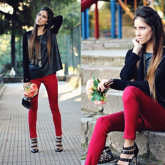 Blogger Rana Demir from the blog ranademir shows us how to wear red skinny jeans