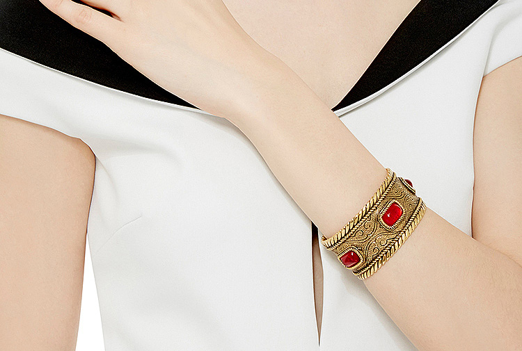 Chanel Red Gripoix Rope Border Cuff