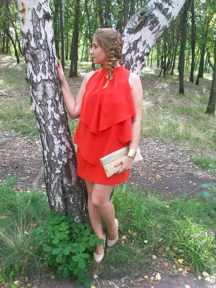 Lookbook member Ankoles Ankoles from from Russian Federation wears nude shoes with orange dress