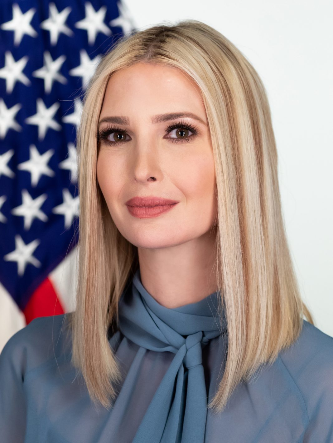 Ivanka Trump official white house portrait photo taken by Andrea Hanks