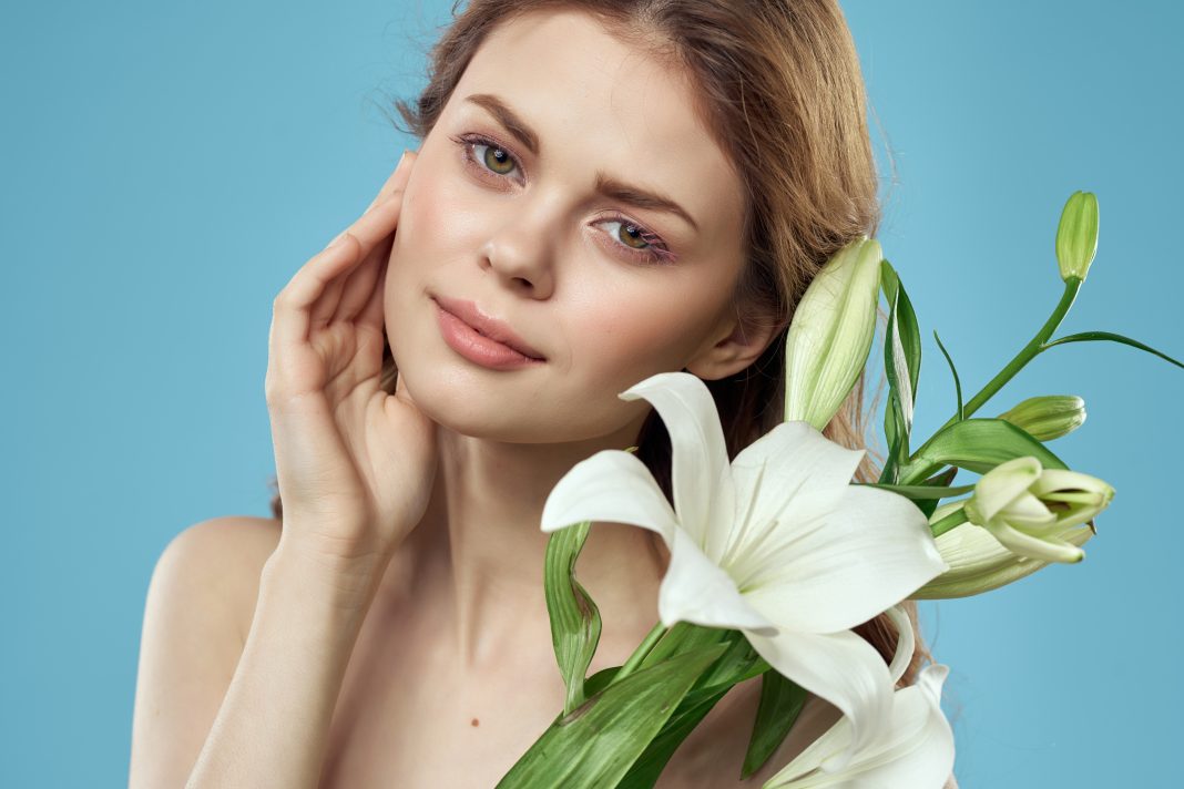 Lily flowers skincare benefits recipe lily mask lily toner for glowing skin