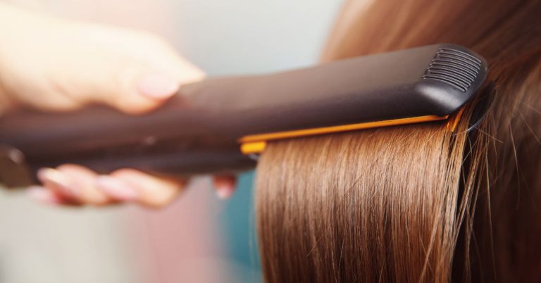 4 Things You Should Be Doing To Avoid Heat-Damaged Hair
